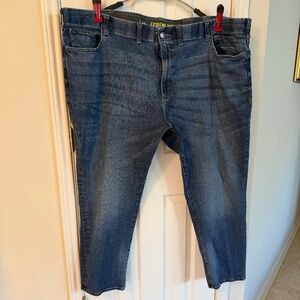 LIKE NEW Mens Lee Extreme Motion Distressed Dark Jeans Stretch Waist 54 x 30
